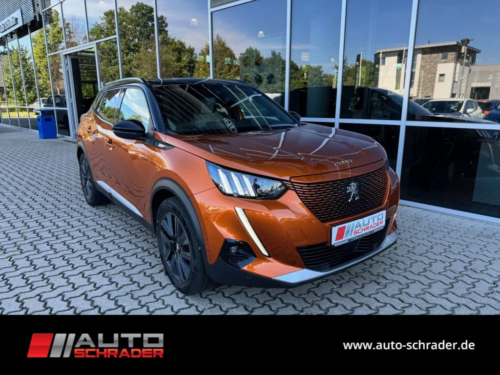 PEUGEOT e2008 GT Pack Panorama, Navi, Kamera 11 KW