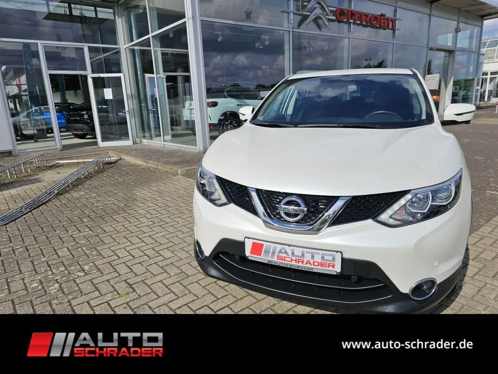 NISSAN Qashqai 1.2 DIG-T N-Connecta WSSH/AAC/360°KAMERA