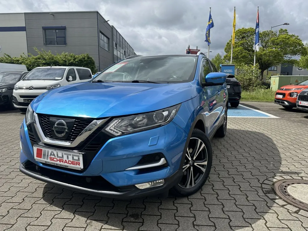 NISSAN Qashqai 1.6 dCi Xtronic N-Connecta PGD/WSSH/NAVI
