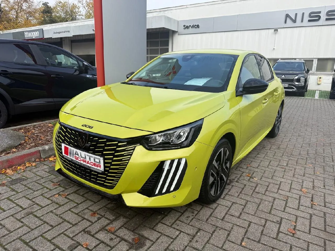 PEUGEOT 208
