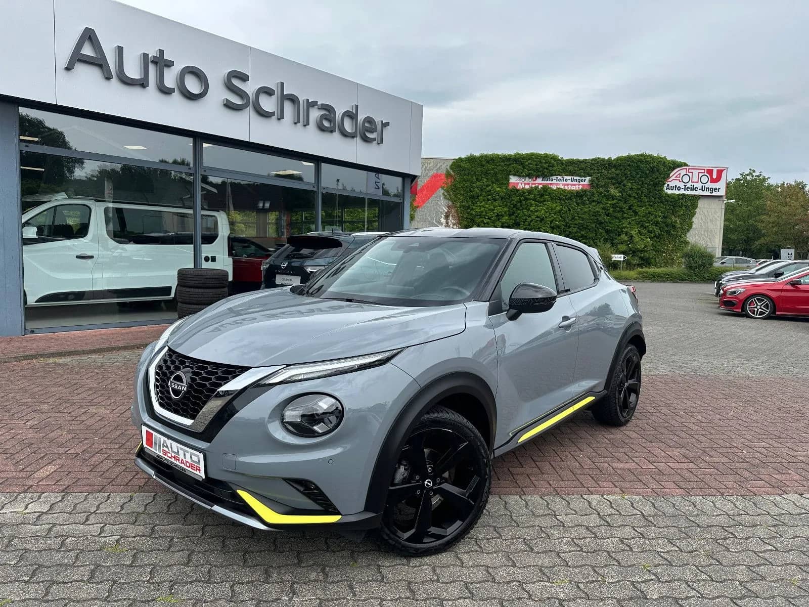 NISSAN Juke